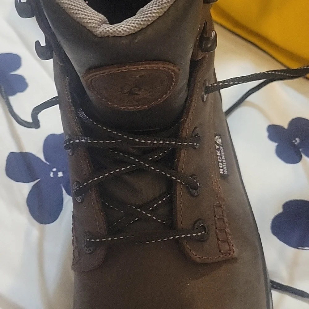 Boots - Picture 1 of 6